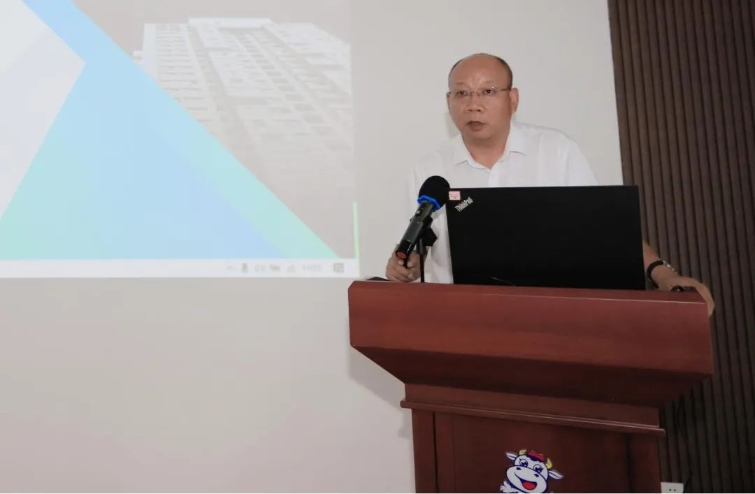 花花牛乳業(yè)集團開展“合規(guī)體系構(gòu)建框架”專題培訓(xùn) 花花牛乳業(yè)集團開展“合規(guī)體系構(gòu)建框架”專題培訓(xùn)