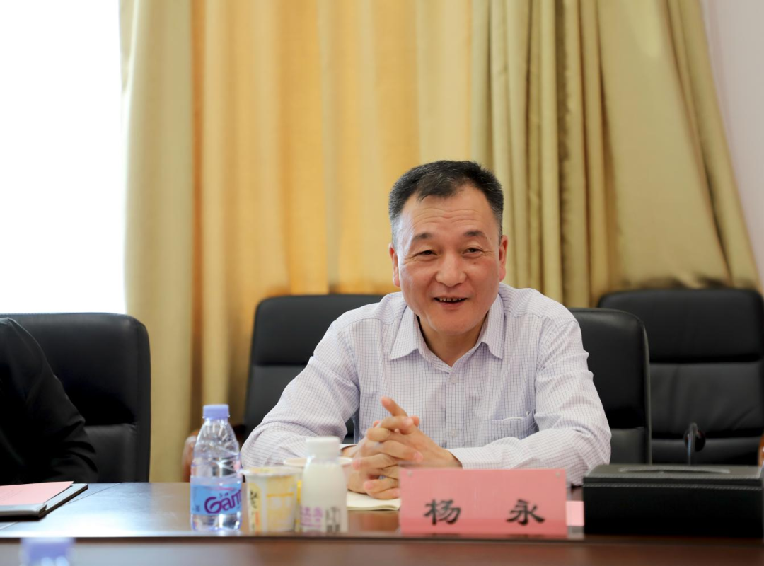 交流促提升 互動謀發(fā)展|花花牛乳業(yè)集團(tuán)總裁楊永帶隊分別赴廣東燕塘乳業(yè)及越秀風(fēng)行乳業(yè)參觀交流 交流促提升 互動謀發(fā)展|花花牛乳業(yè)集團(tuán)總裁楊永帶隊分別赴廣東燕塘乳業(yè)及越秀風(fēng)行乳業(yè)參觀交流