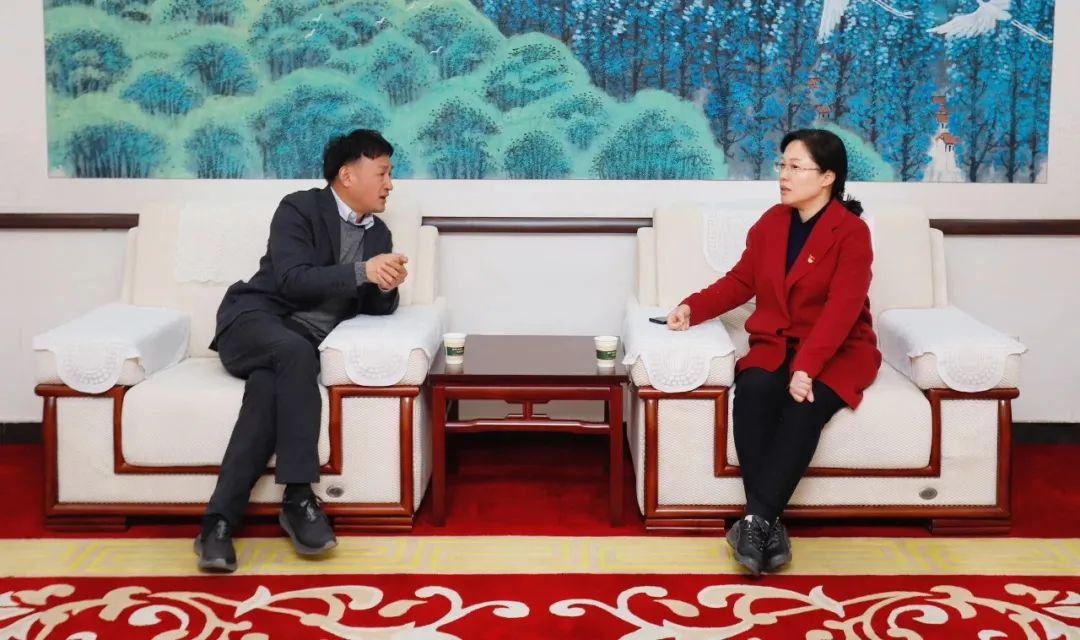 發(fā)揮產(chǎn)業(yè)優(yōu)勢 助力鄉(xiāng)村振興 | 民權(quán)縣委副書記、縣長王靜嫻會見關(guān)曉彥董事長一行