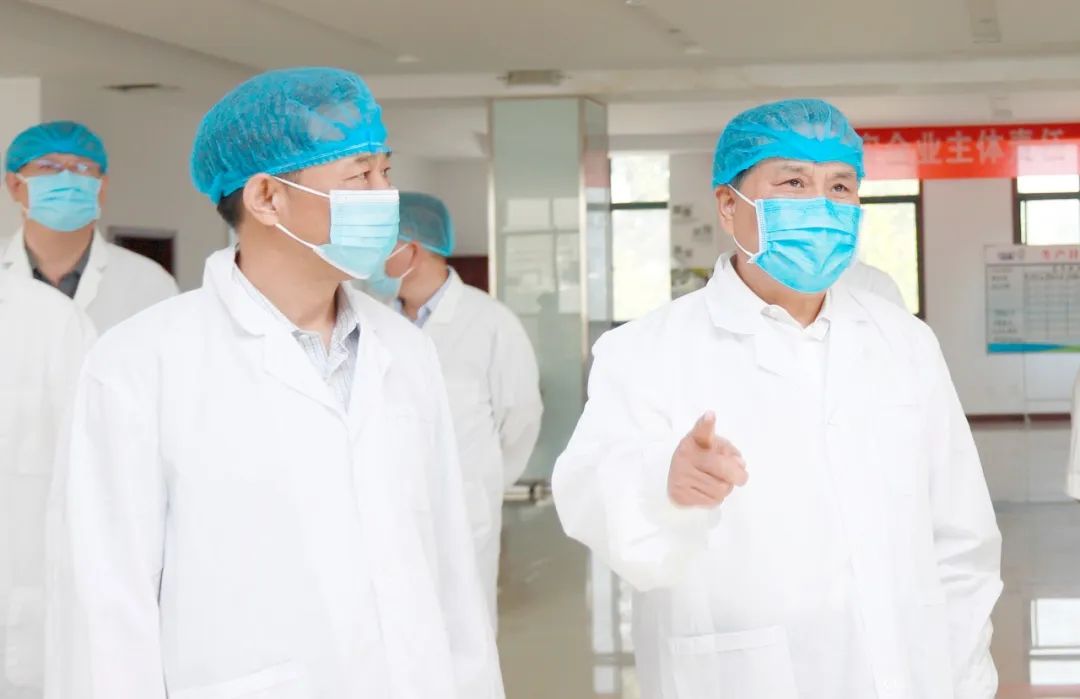 快訊丨河南省人民政府副省長武國定蒞臨花花牛乳業(yè)集團瑞亞牧業(yè)調(diào)研奶源基地建設(shè)情況 快訊丨河南省人民政府副省長武國定蒞臨花花牛乳業(yè)集團瑞亞牧業(yè)調(diào)研奶源基地建設(shè)情況