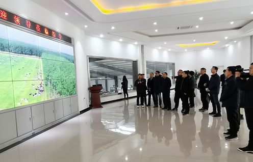 花花牛 | 農業(yè)農村部畜牧獸醫(yī)局副局長魏宏陽一行蒞臨花花牛平輿誠信瑞亞牧業(yè)公司參觀調研 花花牛 | 農業(yè)農村部畜牧獸醫(yī)局副局長魏宏陽一行蒞臨花花牛平輿誠信瑞亞牧業(yè)公司參觀調研