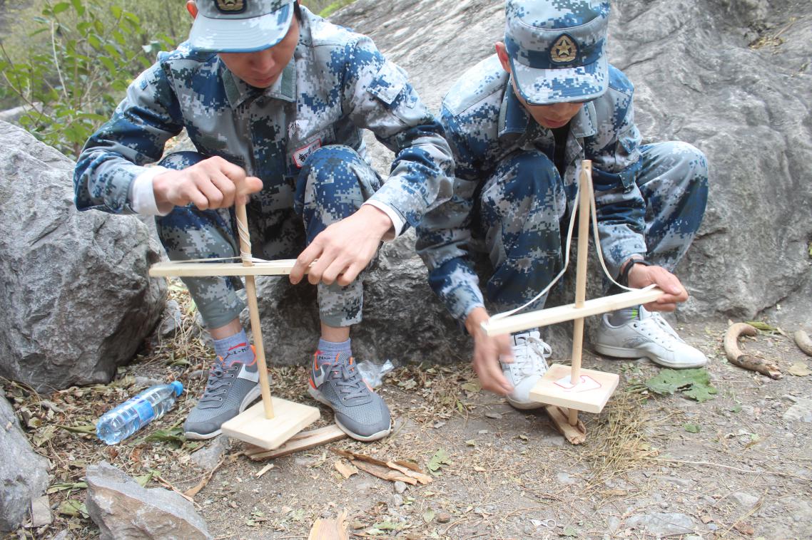 組織開展戶外拓展訓練活動 組織開展戶外拓展訓練活動