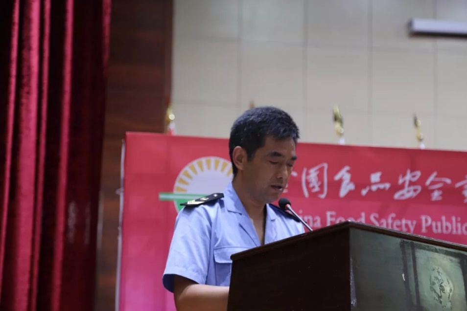 花花牛落實食品安全企業(yè)主體責任 積極踐行振興中國奶業(yè) 花花牛落實食品安全企業(yè)主體責任 積極踐行振興中國奶業(yè)