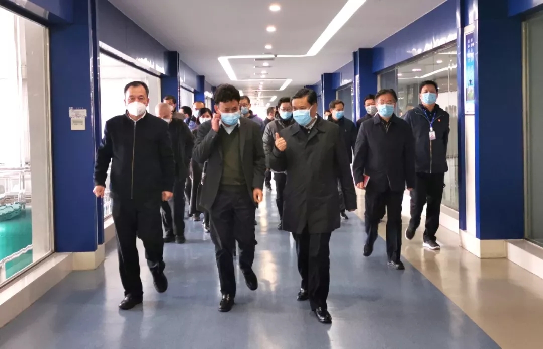 快訊丨河南省副省長武國定蒞臨花花牛乳業(yè)集團(tuán)調(diào)研重點保障企業(yè)復(fù)工復(fù)產(chǎn)情況 快訊丨河南省副省長武國定蒞臨花花牛乳業(yè)集團(tuán)調(diào)研重點保障企業(yè)復(fù)工復(fù)產(chǎn)情況