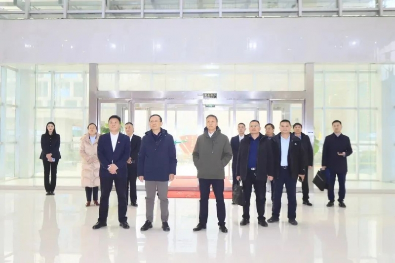 省政府國資委黨委書記、主任李濤一行到花花牛乳業(yè)集團(tuán)調(diào)研