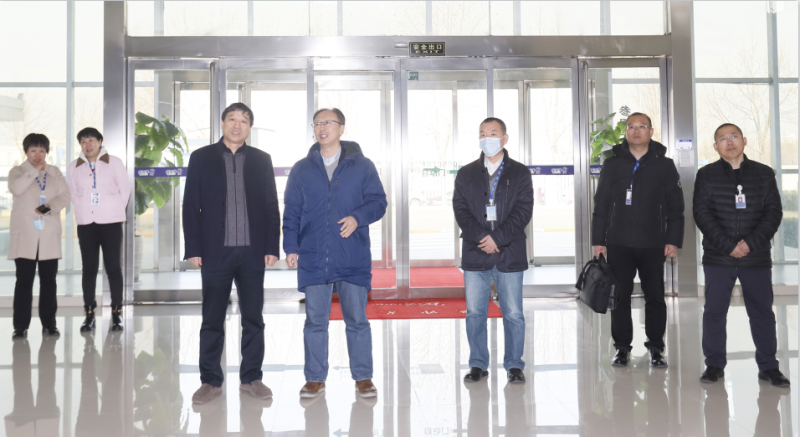 花花牛丨東北農(nóng)大食品學院院長、中原食品實驗室首席科學家姜毓君教授蒞臨花花牛乳業(yè)集團調(diào)研