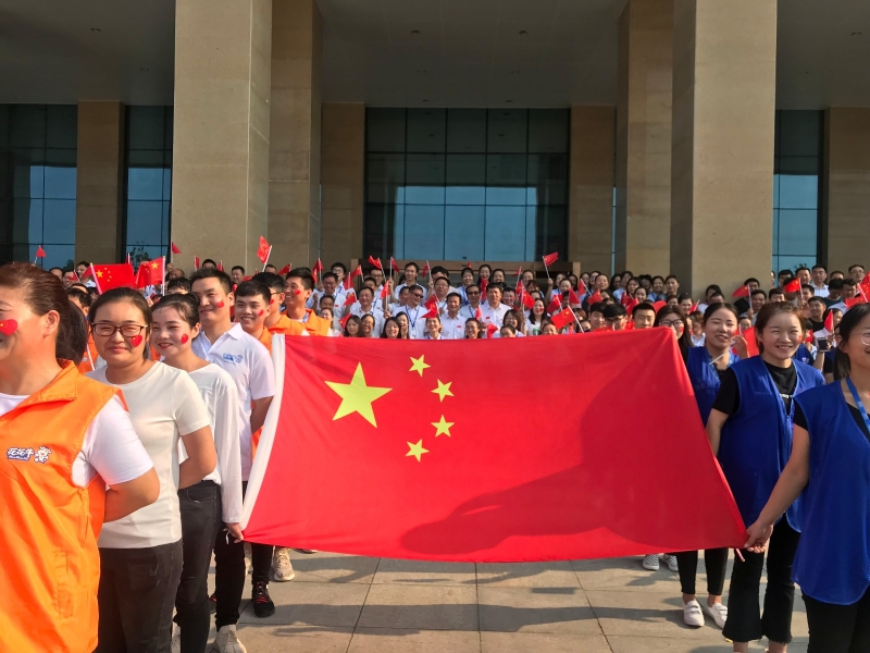 花花牛 唱紅歌 祝福我的國?。?！